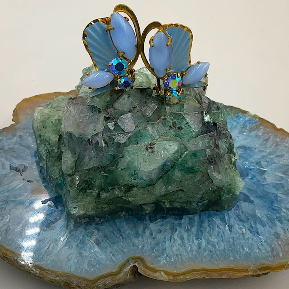 Vtg. Austrian Gold Clip On Earrings With Lavender/Blue Stones & Aurora  Borealis